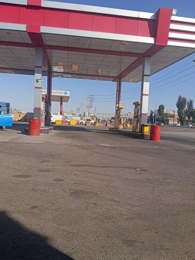 عکس پمپ بنزین و گاز دوزدوزان