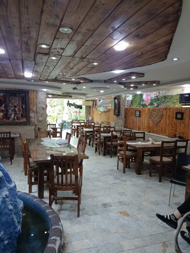 عکس رستوران ارم