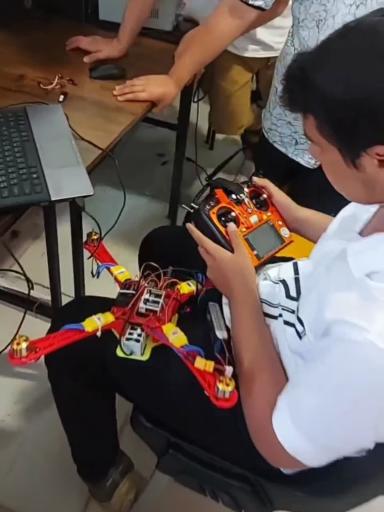 عکس آموزشگاه رباتیک و تعمیرات موبایل ایران