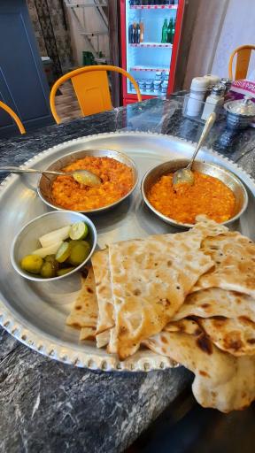 عکس کافه سی صبحونه