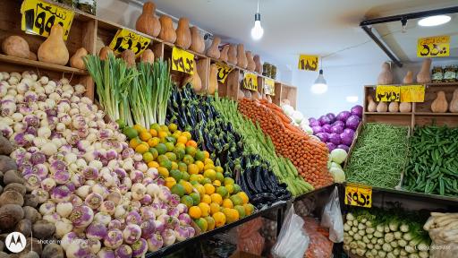 عکس میوه فروشی حاج ارزونی هروی