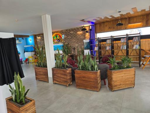 عکس کافه موزه فست فود آکواریوم