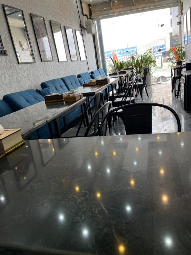 عکس کافه سی صبحونه