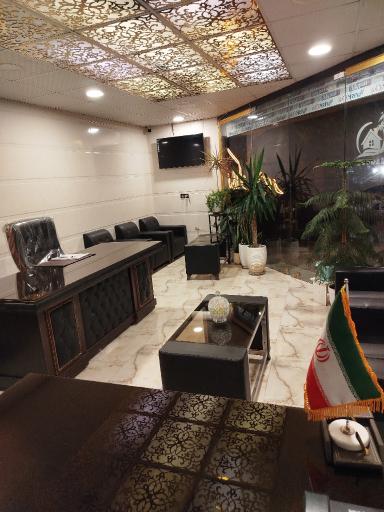 عکس مشاورین املاک ماهور 