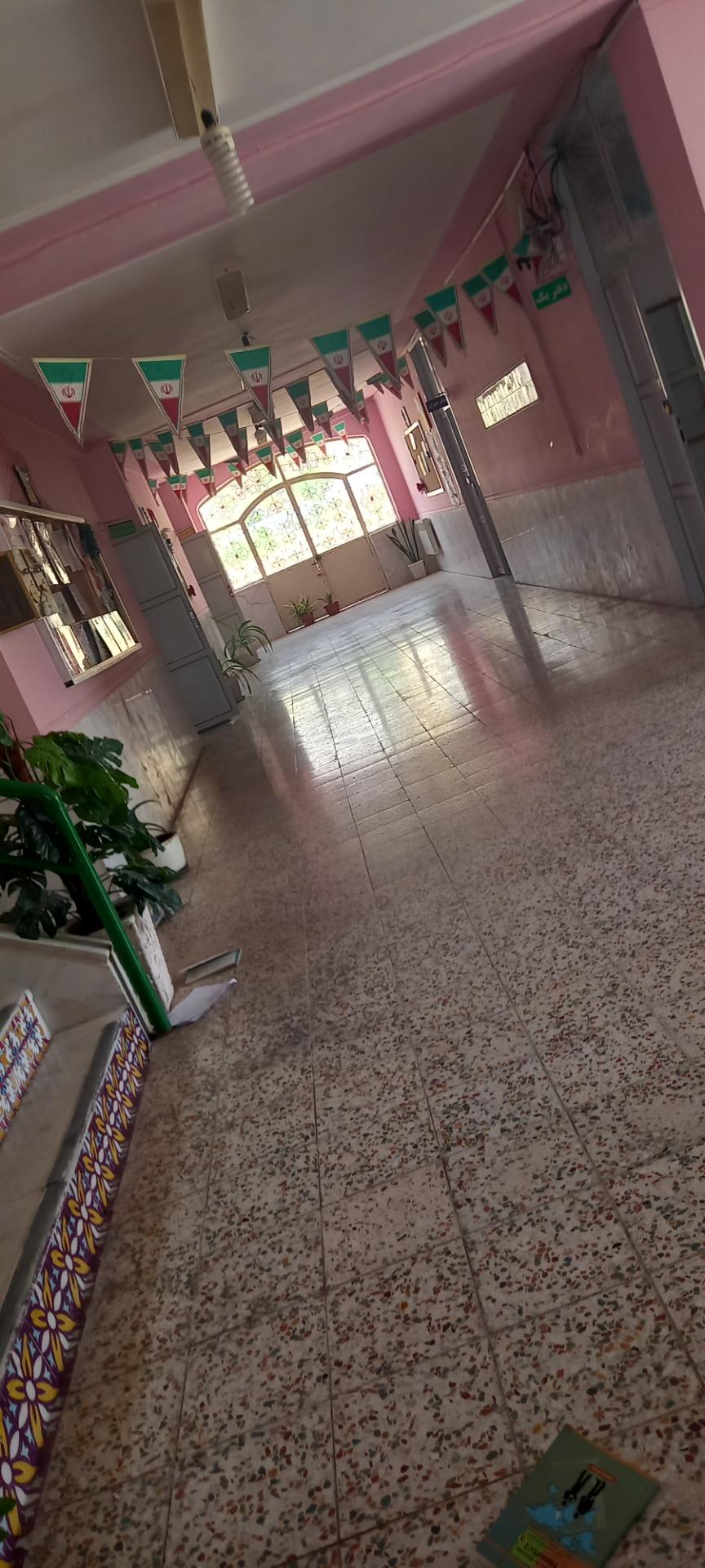 عکس مدرسه عشایری حضرت زینب