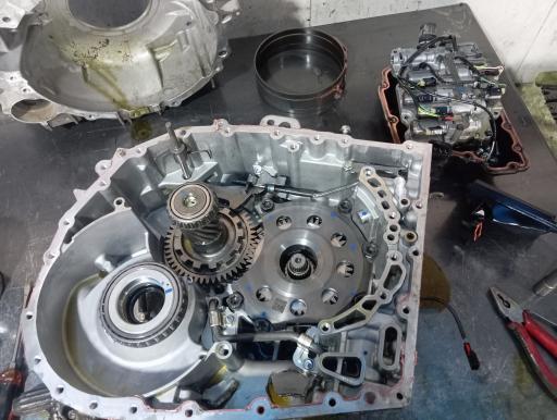 عکس نمایندگی تعمیرگیربکس اتوماتیک نیازمند