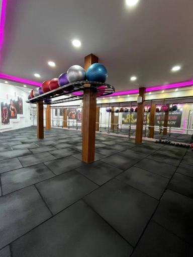 عکس باشگاه مهربانو