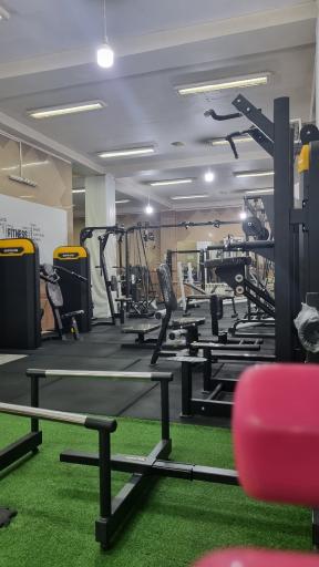 عکس باشگاه بدنسازی فرهنگیان