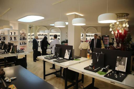 عکس آکادمی طلا و جواهر یاسان