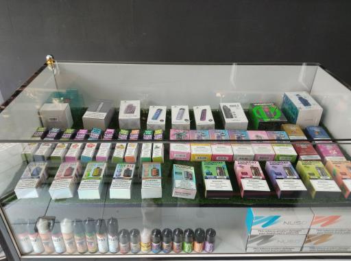 عکس دخانیات پلاس 