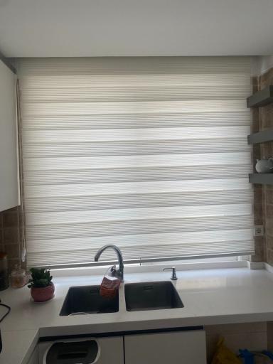 عکس پرده مدنو