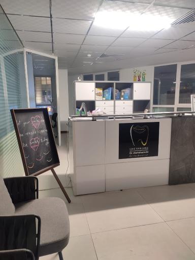 عکس مطب دکتر ابریشم چی متخصص ارتودنسی