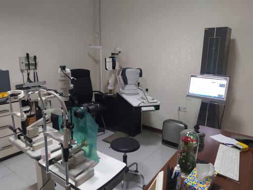 عکس بینایی سنجی و عینک کیمیا