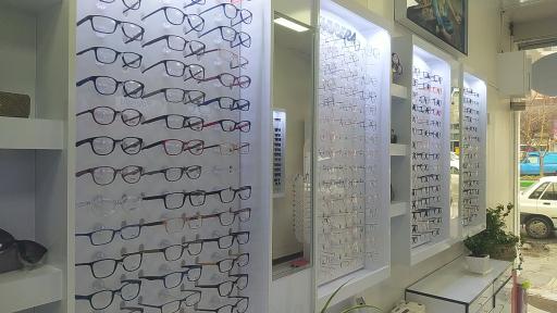 عکس بینایی سنجی و عینک کیمیا