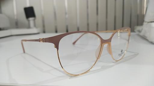 عکس بینایی سنجی و عینک کیمیا