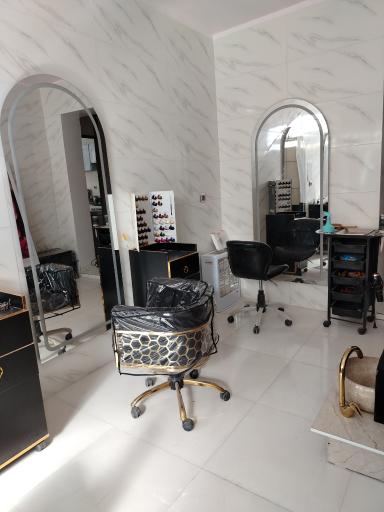 عکس سالن زیبایی چهره ی شهر 