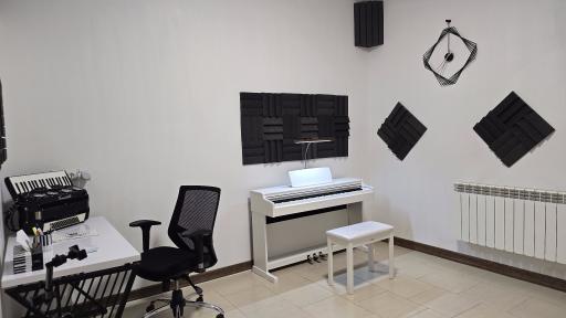 عکس آکادمی پیانو وطن