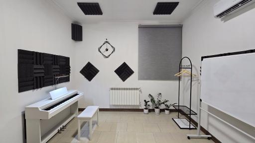 عکس آکادمی پیانو وطن