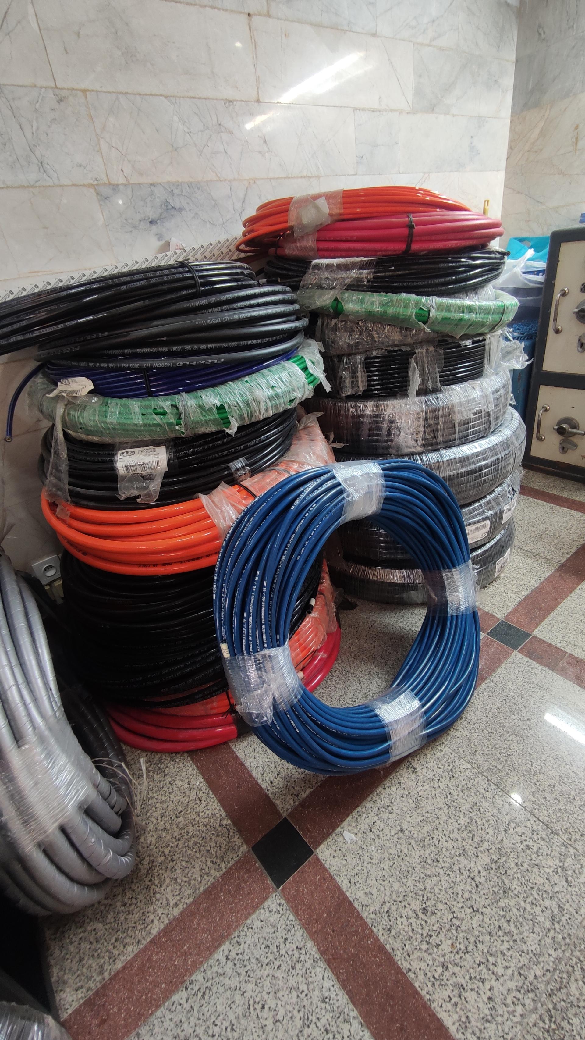 عکس بازرگانی بخشنده (شیلنگ و تسمه و یدکی)