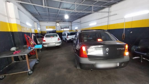 عکس تعمیرگاه رنو پارس