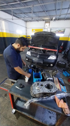 عکس تعمیرگاه رنو پارس