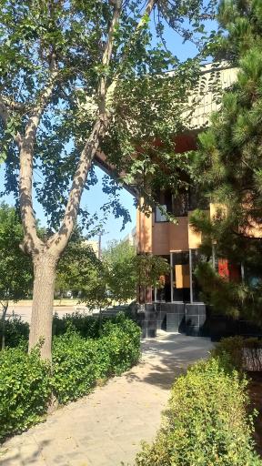 عکس سینما و مرکز همایش بهاران