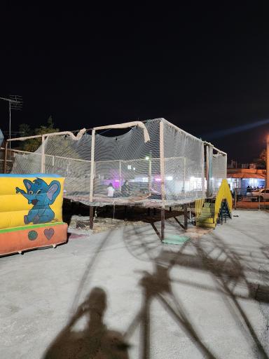 عکس پارک کودک و قصر بادی