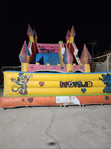 عکس پارک کودک و قصر بادی