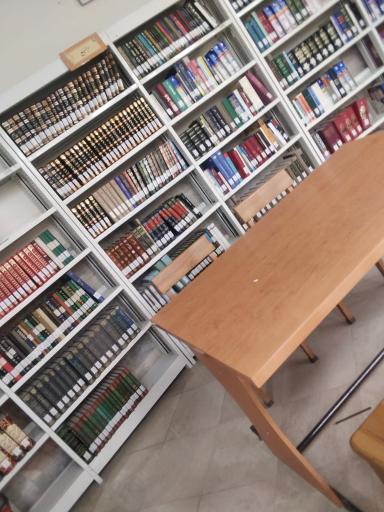 عکس کتابخانه عمومی شهید رجایی