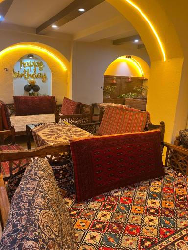 عکس رستوران سنتی طلوع