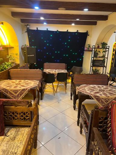 عکس رستوران سنتی طلوع