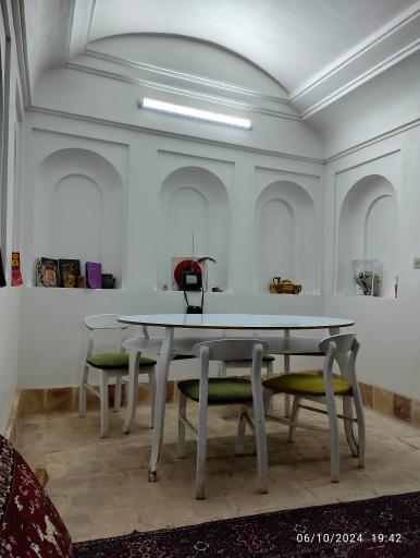 اقامتگاه بومگردی خانه شعر 