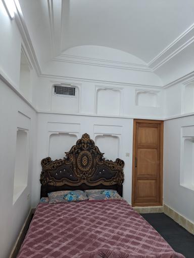 اقامتگاه بومگردی خانه شعر 