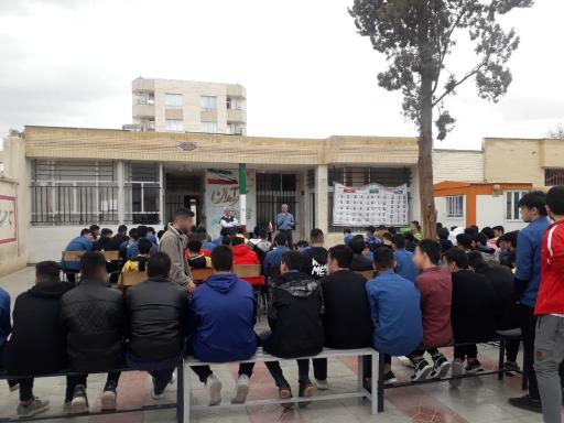 عکس دبیرستان پسرانه غیردولتی سرآمدان