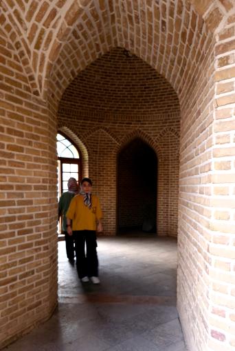 عکس مقبره شیخ محمود شبستری