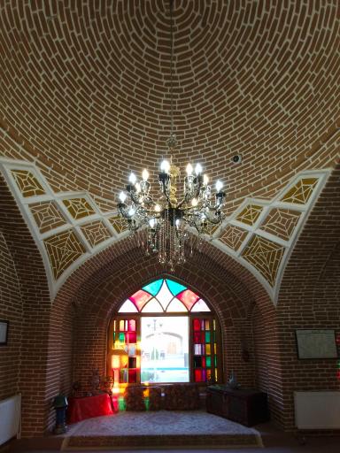 عکس مقبره شیخ محمود شبستری