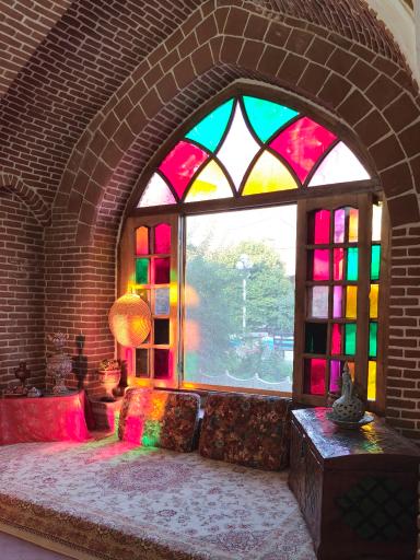 عکس مقبره شیخ محمود شبستری