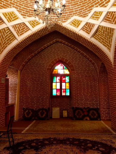 عکس مقبره شیخ محمود شبستری