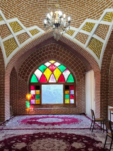 عکس مقبره شیخ محمود شبستری