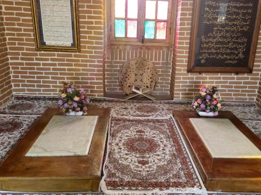 عکس مقبره شیخ محمود شبستری