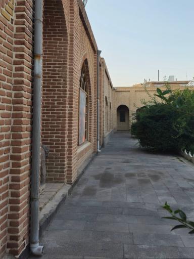 عکس مقبره شیخ محمود شبستری