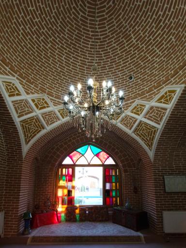 عکس مقبره شیخ محمود شبستری