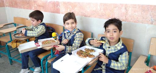 عکس دبستان مهرگان 