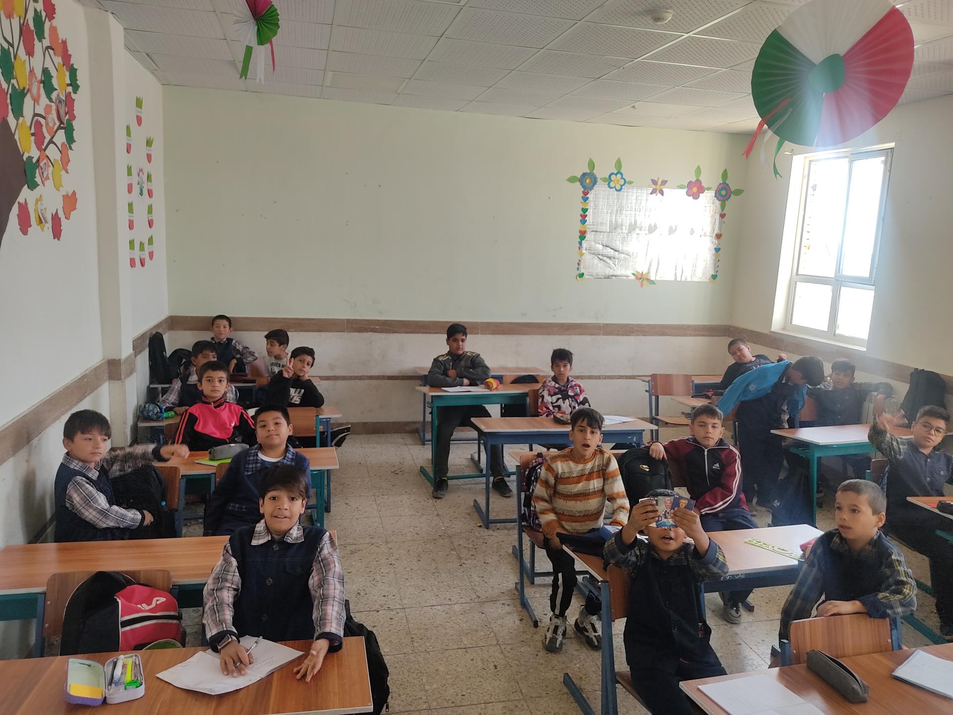 عکس دبستان بارانا پیوندزاده