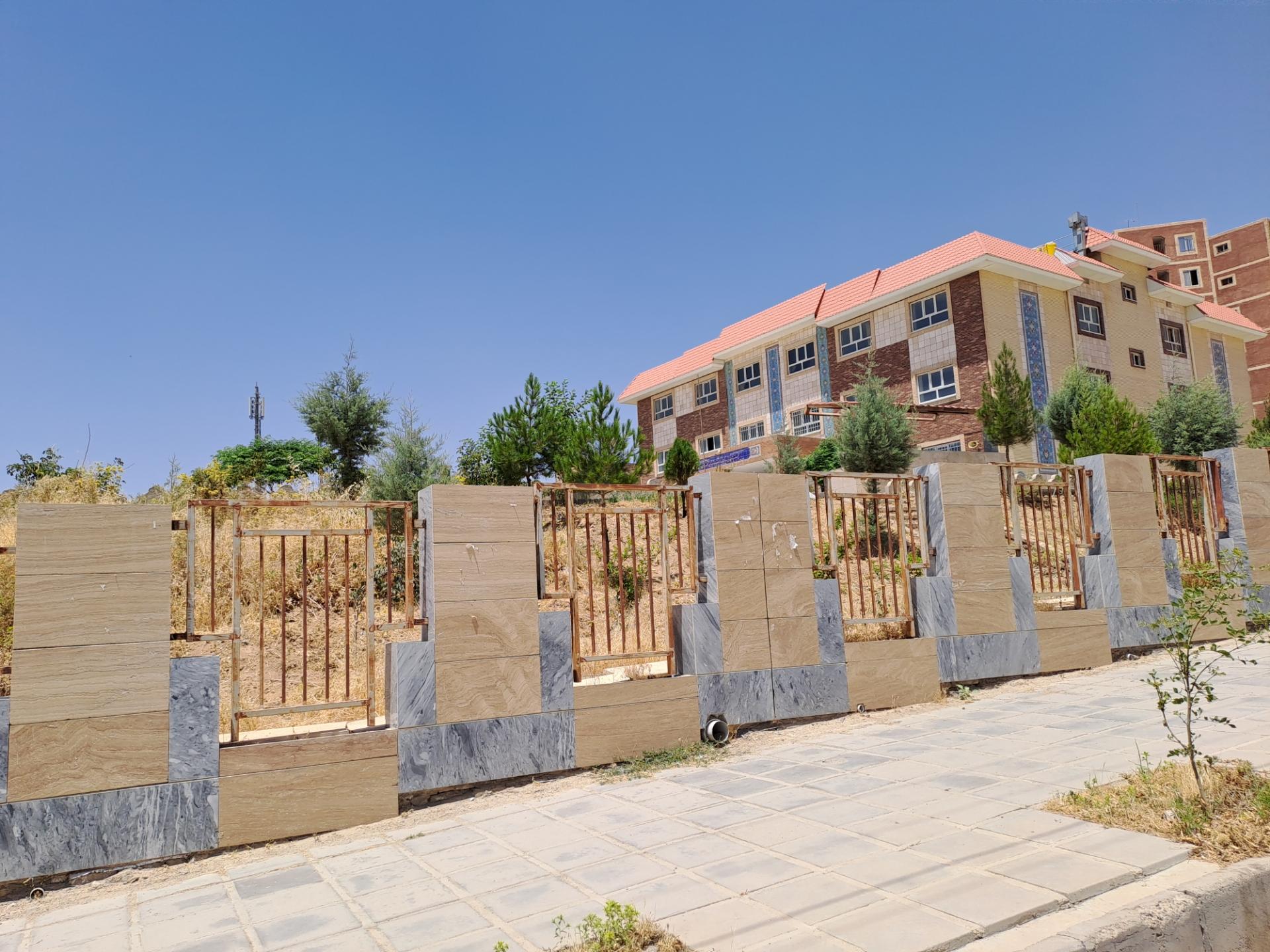 عکس دبستان مهرگان 