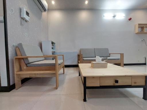 عکس آکادمی زبان گردشگری و کامپیوتر پاسخ