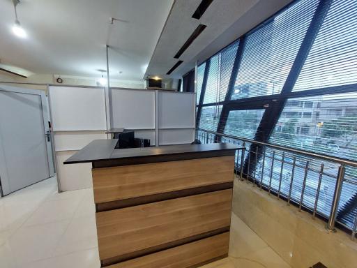 عکس آکادمی زبان گردشگری و کامپیوتر پاسخ