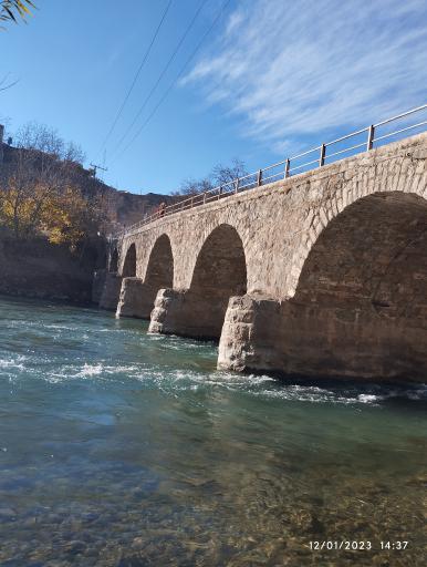 عکس پل سنگی تاریخی هوره