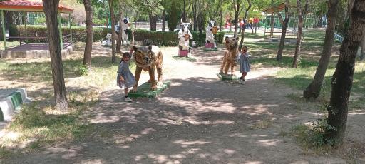 عکس دریاچه مصنوعی باغ وحش اراک