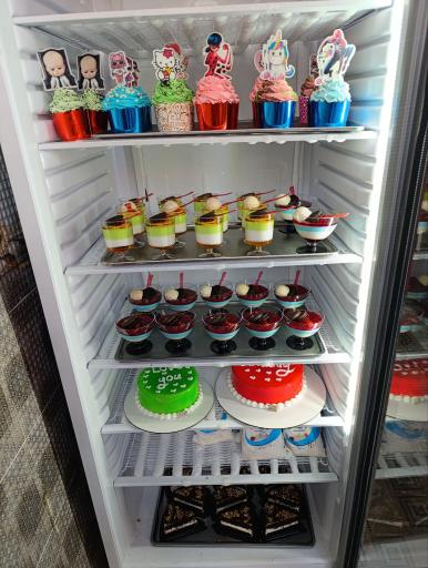 عکس شیرینی وطن دوست